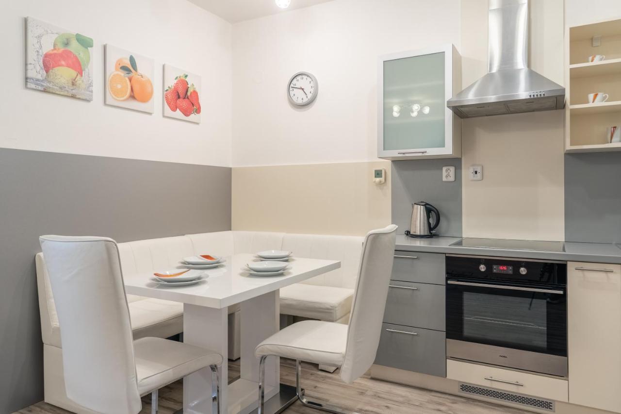 ולקה לומניקה Tatrystay Apartments Tatranska מראה חיצוני תמונה